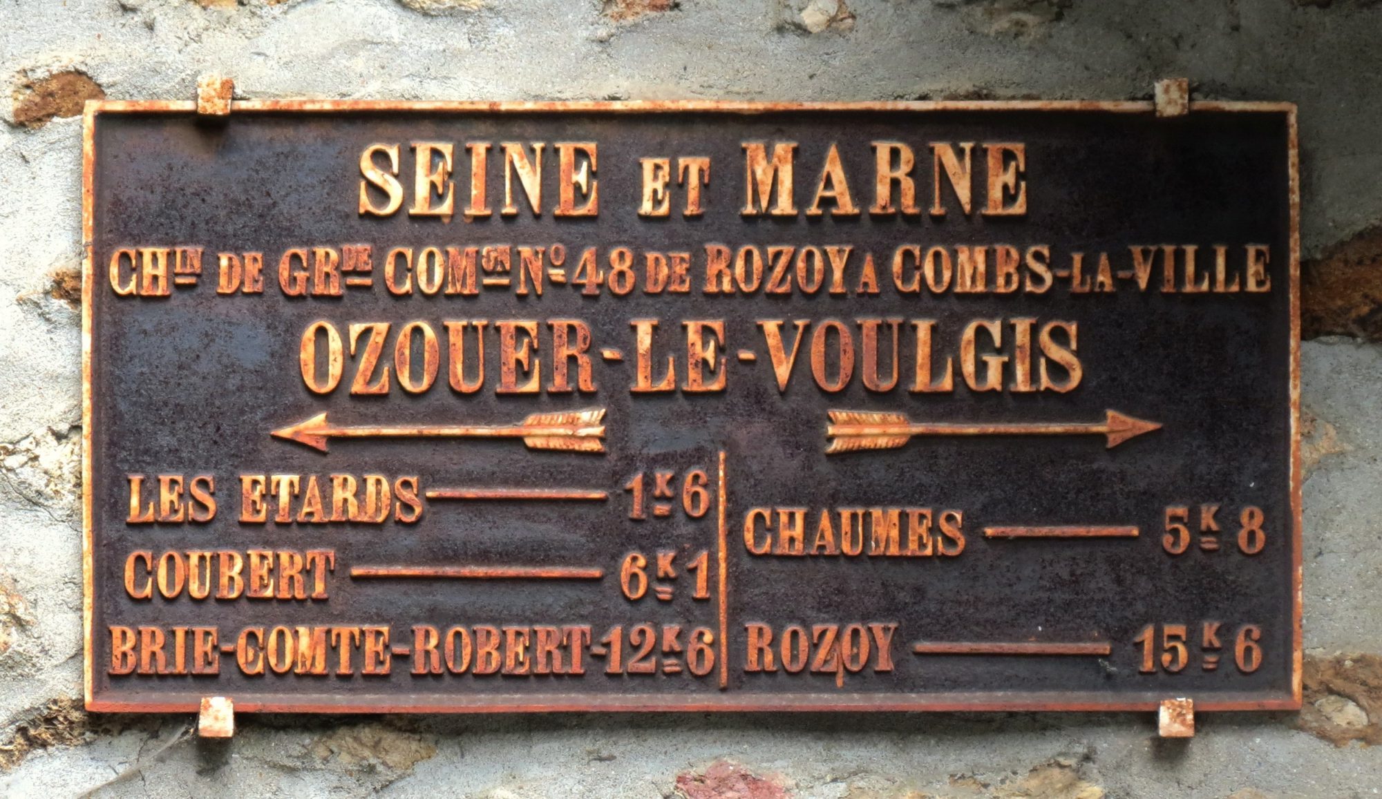 OZOUER LE VOULGIS plaquedecocher.fr