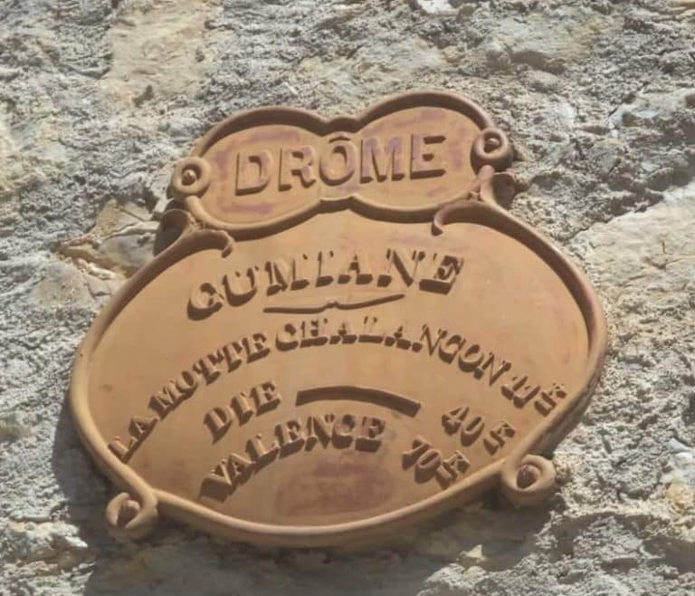 GUMIANE DROME plaquedecocher.fr